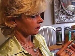 Kandi es una abuela cachonda