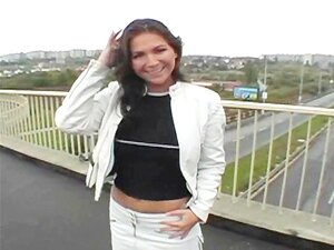 La super sexy morena Jessica Fiorentino muestra su contenido en