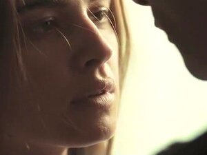 Kasia Smutniak - Asignar el cinturón (2014)