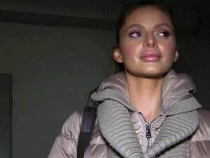 PublicAgent Tetas increíbles y una mamada rubia