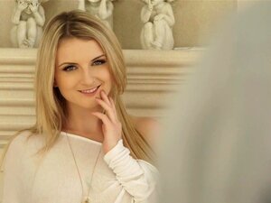 Novia tetona follada antes de chupar polla