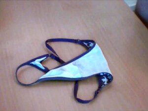 Corriéndose en bragas sucias