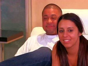 Pareja amateur real prueba el sexo swinger por primera vez. Una