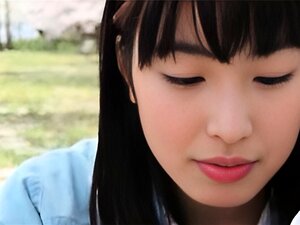 Déjate llevar por la sensualidad de una belleza japonesa, provocando