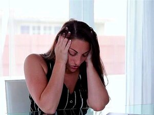 Padrastro folla a Natalia Nix por detrás