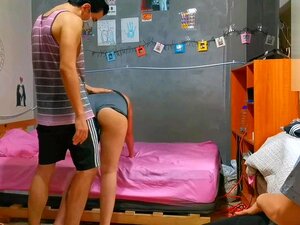Novio siendo cornudo por un amigo del GIMNASIO (Cuckold) - Emma_Model