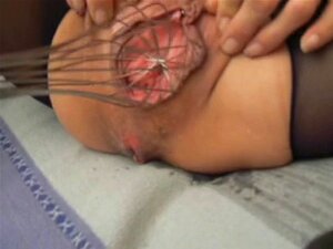 Cuatro fisting intenso y clips de penetración extrema