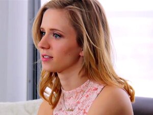 CastingCouch-X - Mira a Rachel James en su primera audición porno