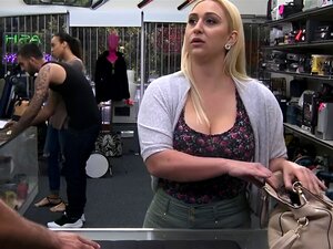 Sumérgete en el mundo seductor de una famosa MILF francesa con