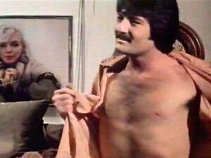 Follada de rubias en una película porno clásica