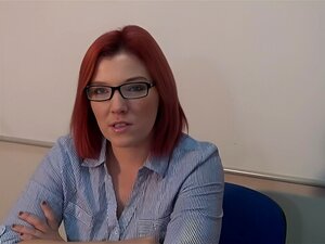 Follada Anal en la Oficina con Amateur Pelirroja Francesa