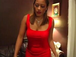 Película de FetishNetwork: El pago de Yumi, el martini de Yumis su