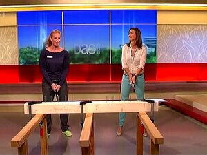 Inka Schneider tiene grandes ubres y grandes pezones hinchados