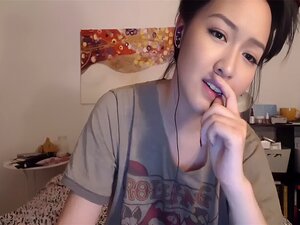 Descubre el placer supremo mientras estos amantes amateur exploran el