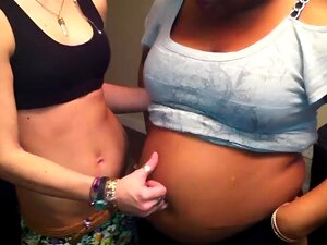 Beck juega con Kinas Bellybutton 1