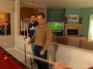 Orgía en la habitación de la piscina y follada DP